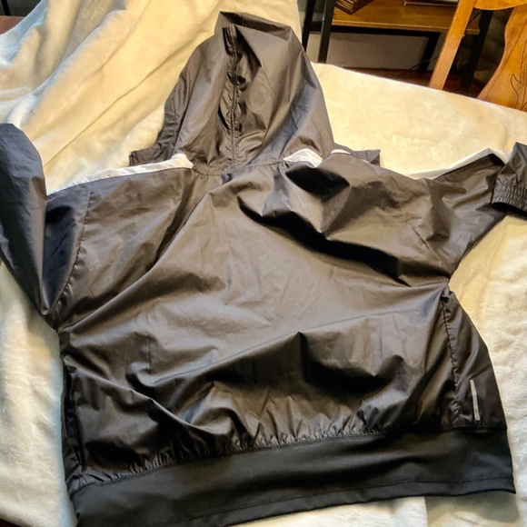 Puma running jacket women’s L - Picture 4 of 4